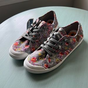 New with tags - summer sneakers - floral design - size 9.5